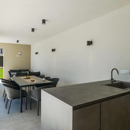 Guest house Chiara By Seeadria Agency *